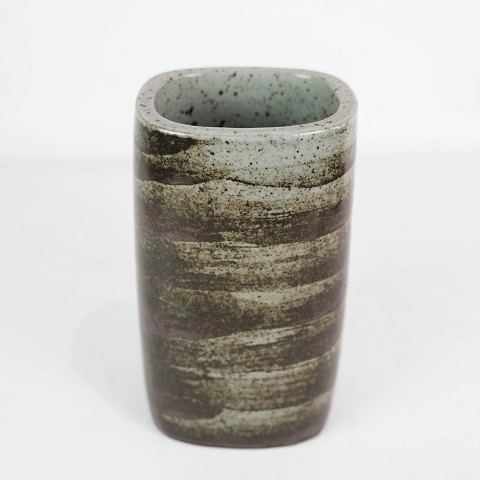 Ceramic vase with grey glaze by Palshus.
5000m2 showroom.
