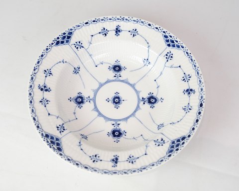 Deep Plate - No. 1/659 - Porcelain - Blue Fluted Half Lace - Royal Copenhagen
Great condition
