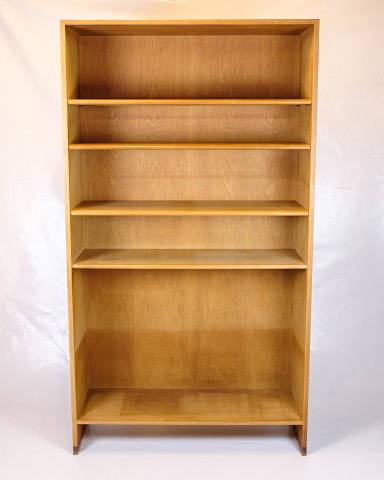 High Bookcase - Hans J. Wegner - Ry Møbelfabrik - 4 shelves - Oak - 1960
Great condition
