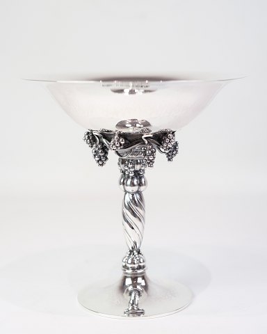 Grape Centerpiece - Model No. 263 B - Sterling Silver - Designed in 1918 - Georg 
Jensen
