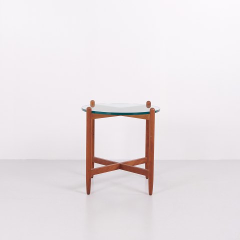 Table d’Appoint avec Plateau Rond en Verre en Cerisier, Design Suédois dans le Style de Hans Johansson, Années 1960