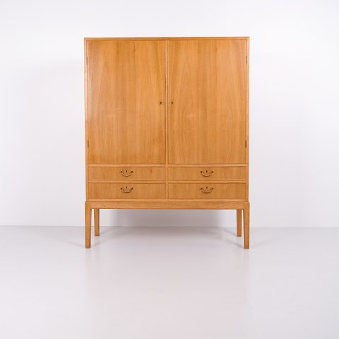 Cabinet de Service en Noyer Clair par Ole Wanscher pour A.J. Iversen, Années 1940
