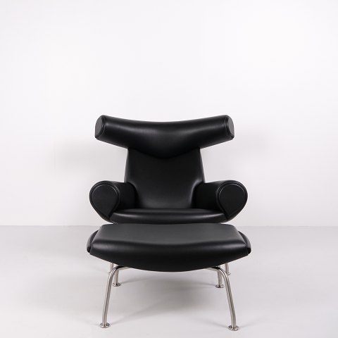 Ox Chair avec Repose-Pieds Modèle EJ100 en Cuir Noir par Hans J. Wegner pour Fredericia Furniture