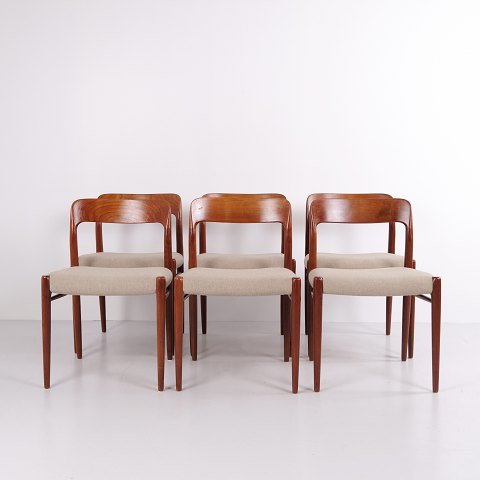 Suite de 6 Chaises de Salle à Manger N.O. Møller Modèle 75 en Teck Massif