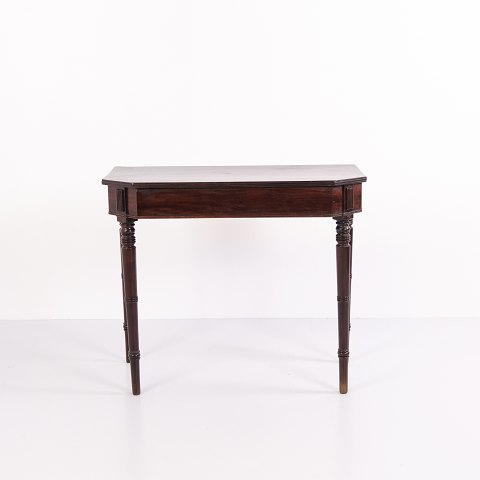 Table à Jeux en Acajou avec Pieds Tournés Fuselés des Années 1880