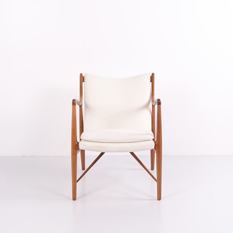 Fauteuil Finn Juhl en Noyer avec Tissu Clair de 1952