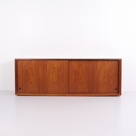 Enfilade en Teck avec Portes Coulissantes par Edmund Jørgensen, Années 1960