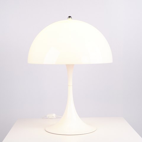 Lampe de Table Panthella en Acrylique Blanc par Verner Panton pour Louis Poulsen, Années 1970