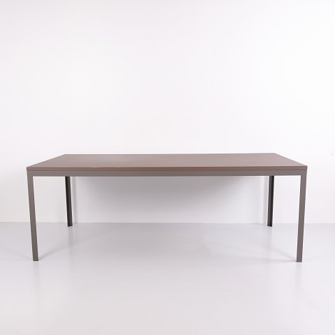 Table à Manger Design Danois avec Pieds en Acier et Linoléum Gris