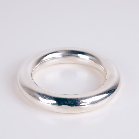 Bracelet rigide Georg Jensen en argent sterling datant de la fin des années 1940