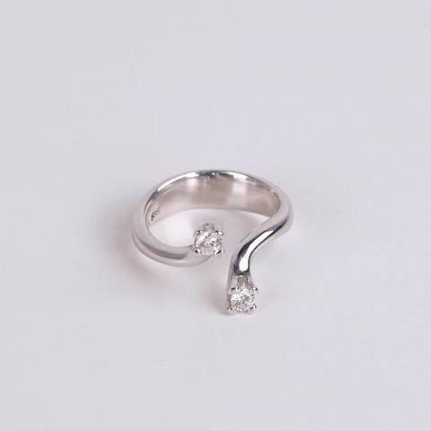 Bague Ole Lynggaard en or blanc 14 carats avec diamants