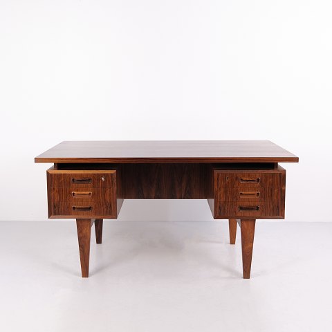 Bureau Autoportant en Bois Massif et Palissandre avec Six Tiroirs Années 1950