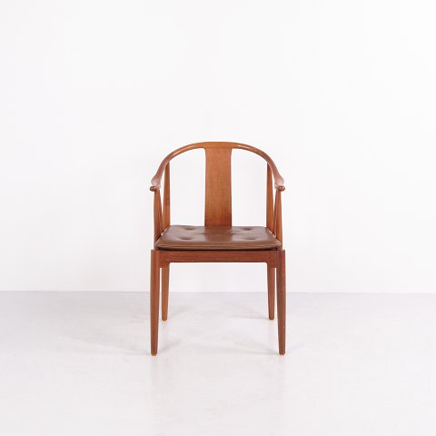 Hans J. Wegner China Chair FH 4283 en Acajou et Cuir Brun Fritz Hansen
