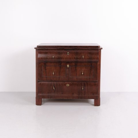 Commode Ancienne en Acajou avec Ferrures en Laiton XIXe Siècle