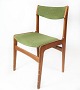 Ensemble de quatre chaises de salle à manger en teck avec revêtement vert, conçues par Erik Buck dans les années 1960. Produites chez O.D. Møbler.