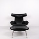 Ox Chair avec Repose-Pieds Modèle EJ100 en Cuir Noir par Hans J. Wegner pour Fredericia Furniture