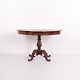 Guéridon / Table de Service Ancien en Acajou avec Sculptures du XIXe Siècle